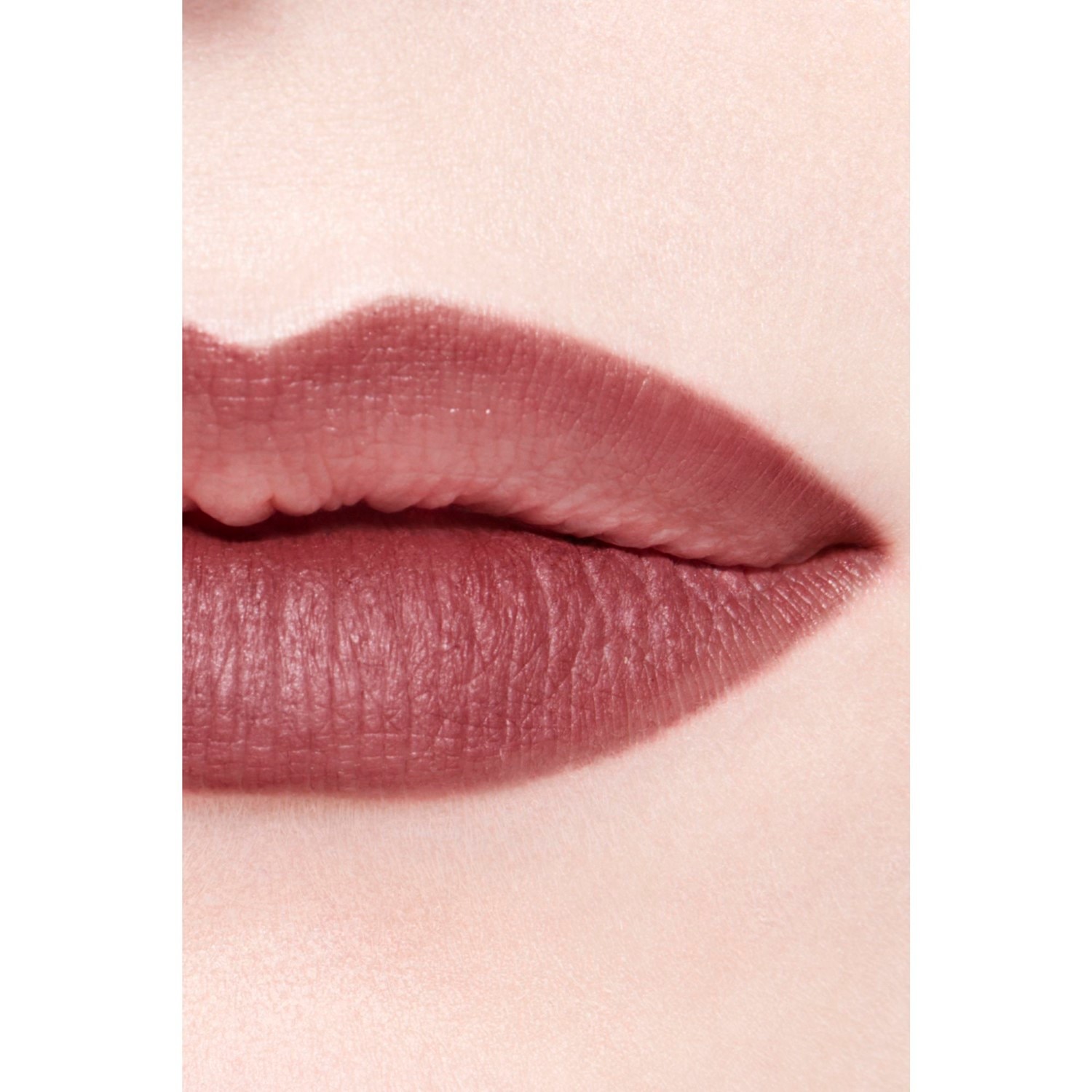 LÁPIZ CONTORNO DE LABIOS DE LARGA DURACIÓN